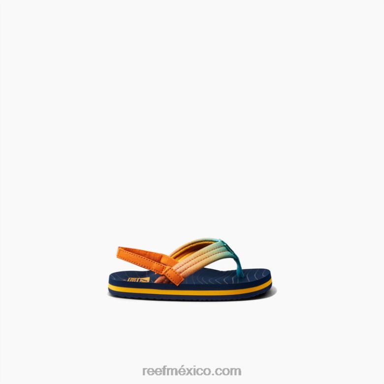 pequeño ahi Reef niños sol y océano B4FFZ822